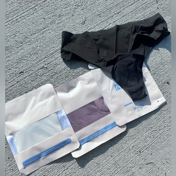 Nuage L Seamless Thong Set NIB - Picture 1 of 5